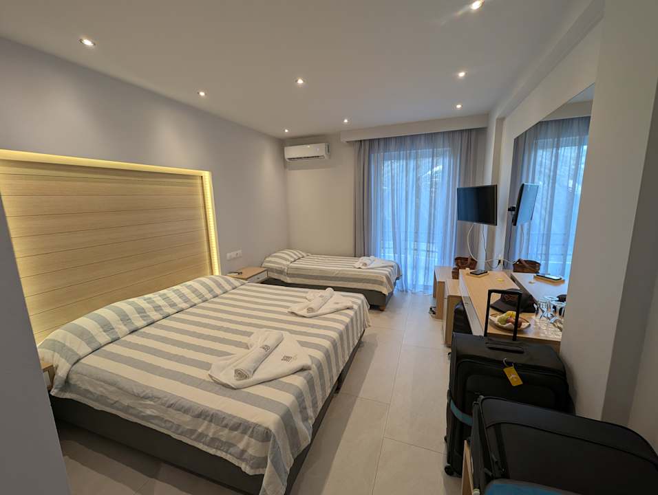 Zimmer HARPIN Happy Days Beach Hotel