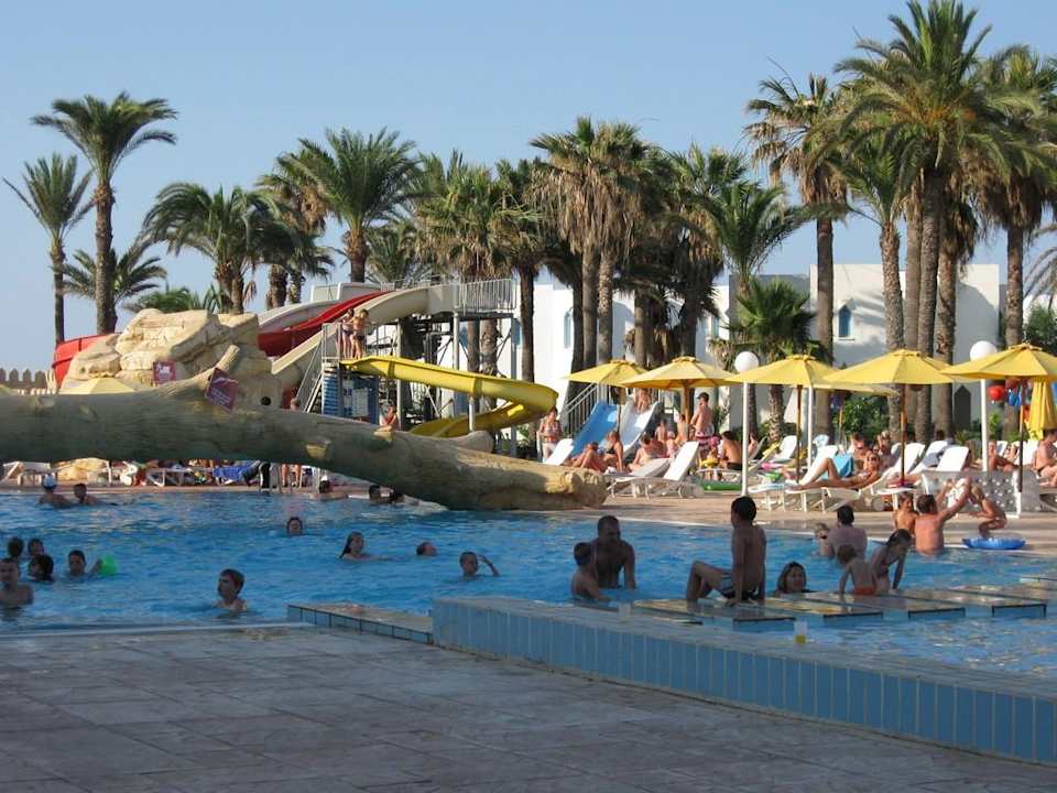 Basen Ruspina Beach Resort