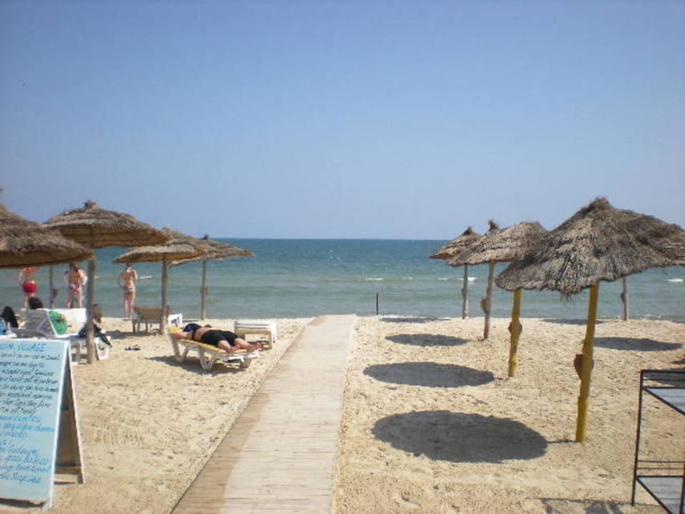 La plage. Houda Golf & Beach Club