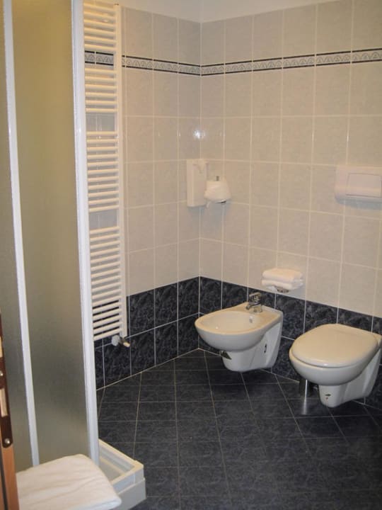 Neues Bad Hotel Mercedes