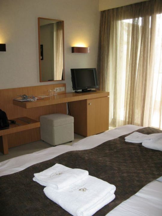 Zimmer vom Bett aus gesehen Hotel Philippos Xenia