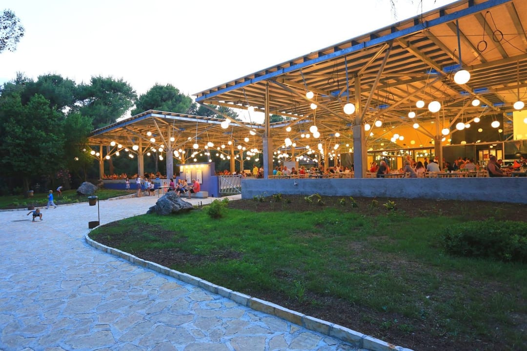 Gastro Pine Beach Pakostane