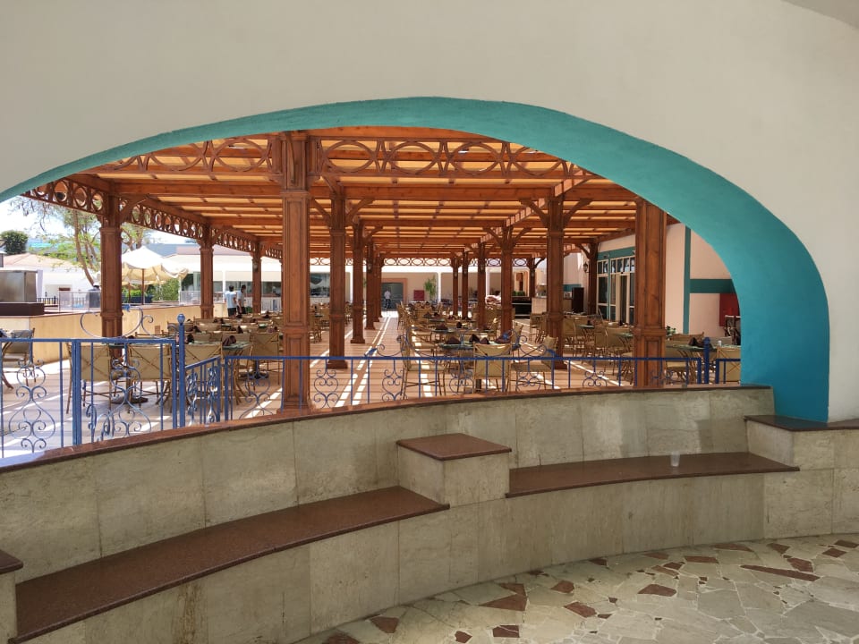 Gastro Sultan Gardens Resort