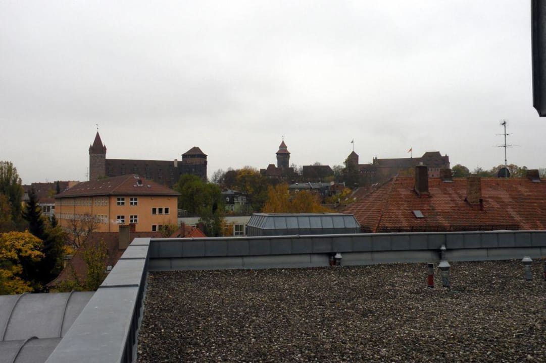 Ausblick vom Balkon auf die Burg INVITE Hotel an der Kaiserburg