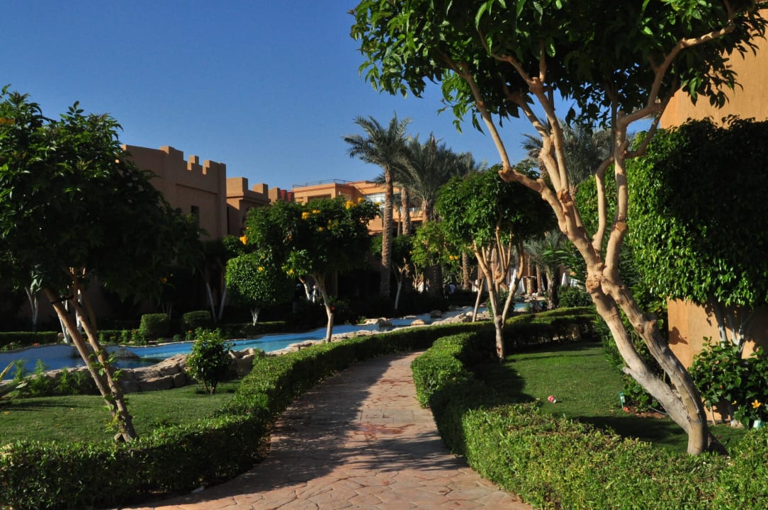 Zagospodarowanie terenu hotelowgo Rehana Royal Beach Resort Aqua Park & Spa