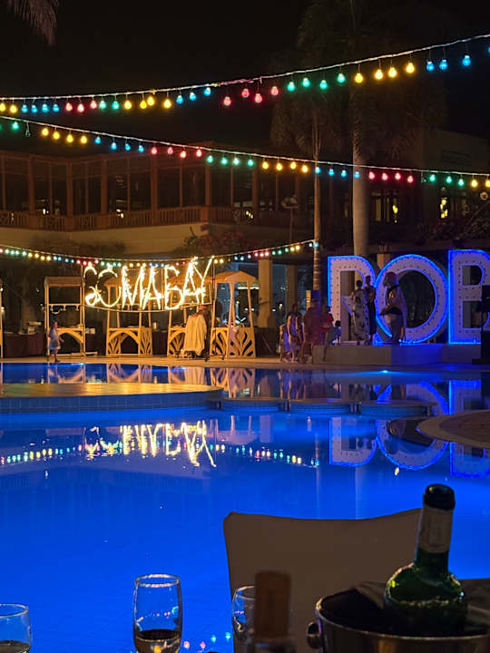 Pool ROBINSON SOMA BAY