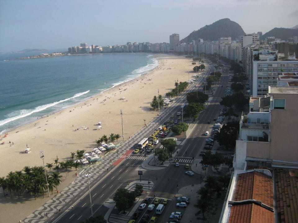Blick vom Zimmer auf die Avenida Atlântica Hotel PortoBay Rio de Janeiro