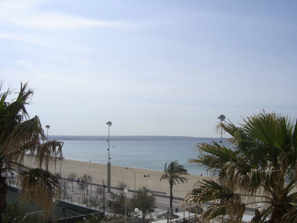 Sehr schöner Ausblick vom Balkon 3.Etage Aparthotel Fontanellas Playa