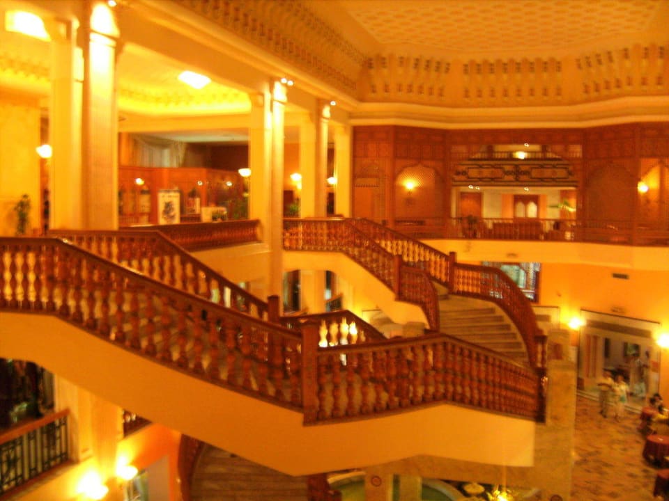 Blick auf die Treppen in der Lobby Mahdia Palace Thalasso
