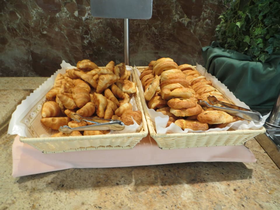 Teile des Frühstücksbuffets Aparthotel Playa Dorada