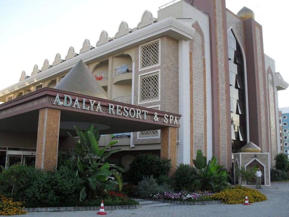 Rechte Seite des Hotels Adalya Resort & Spa - Adults Only