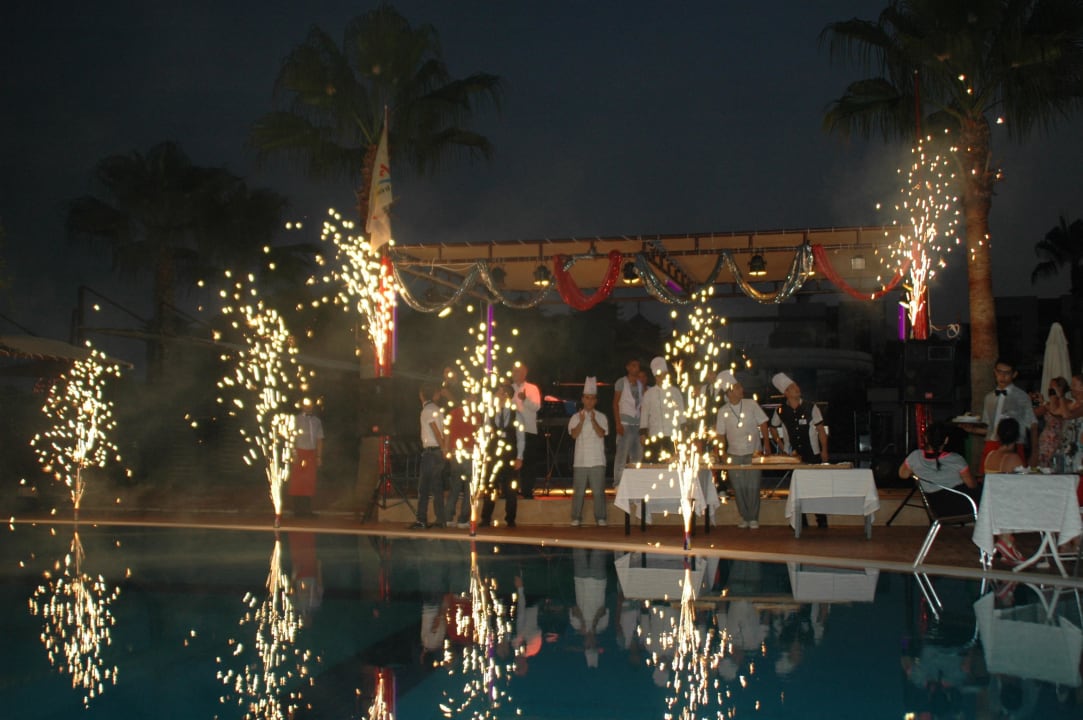 Feuerwerk am Galaabend Hane Family Resort