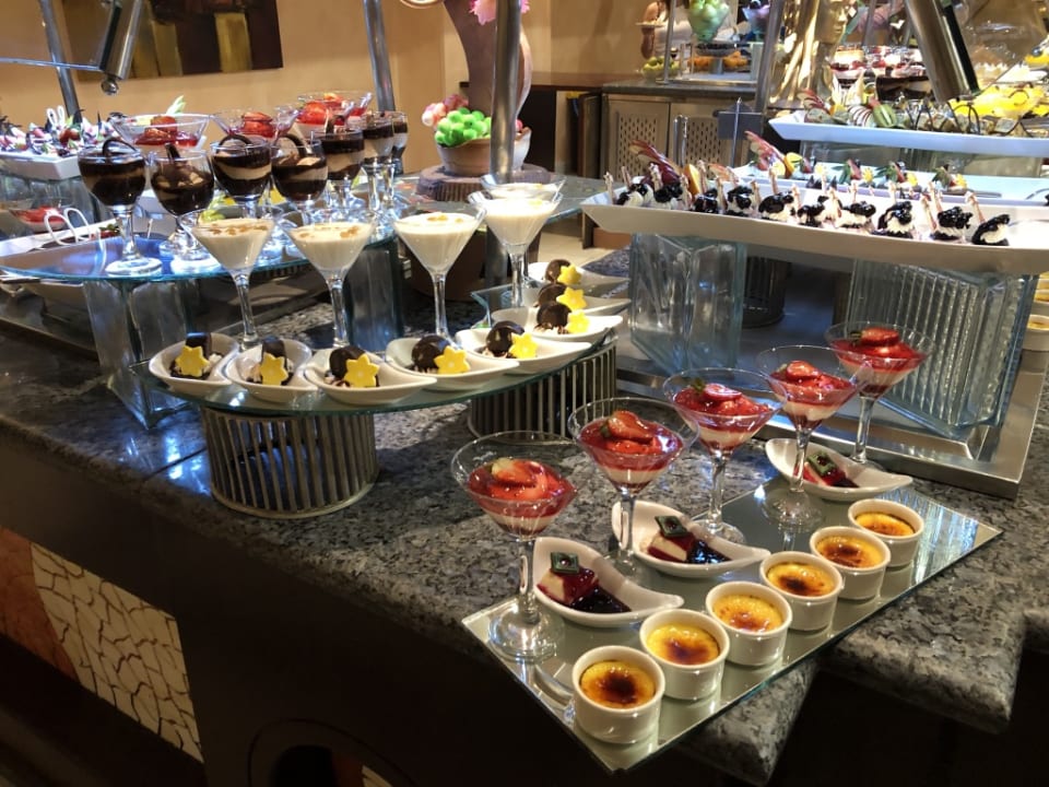 Gastro Premier Le Reve Hotel & Spa