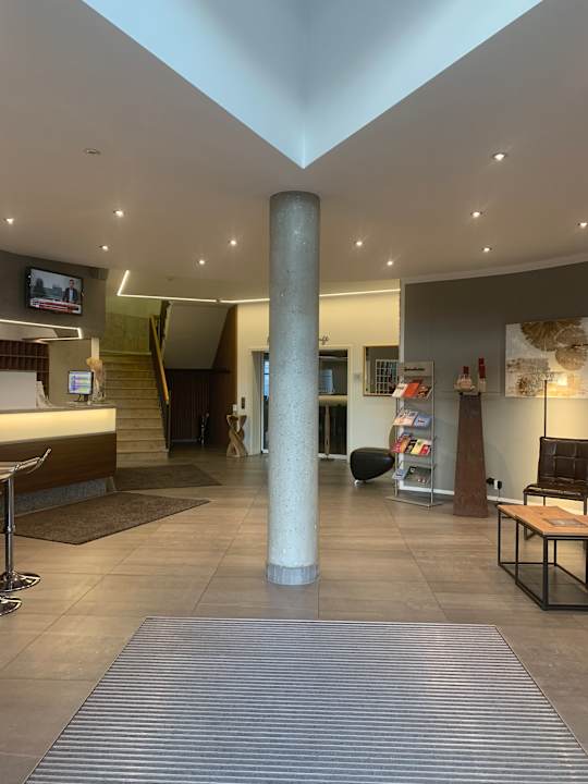 Lobby Hotel Bavaria Garni