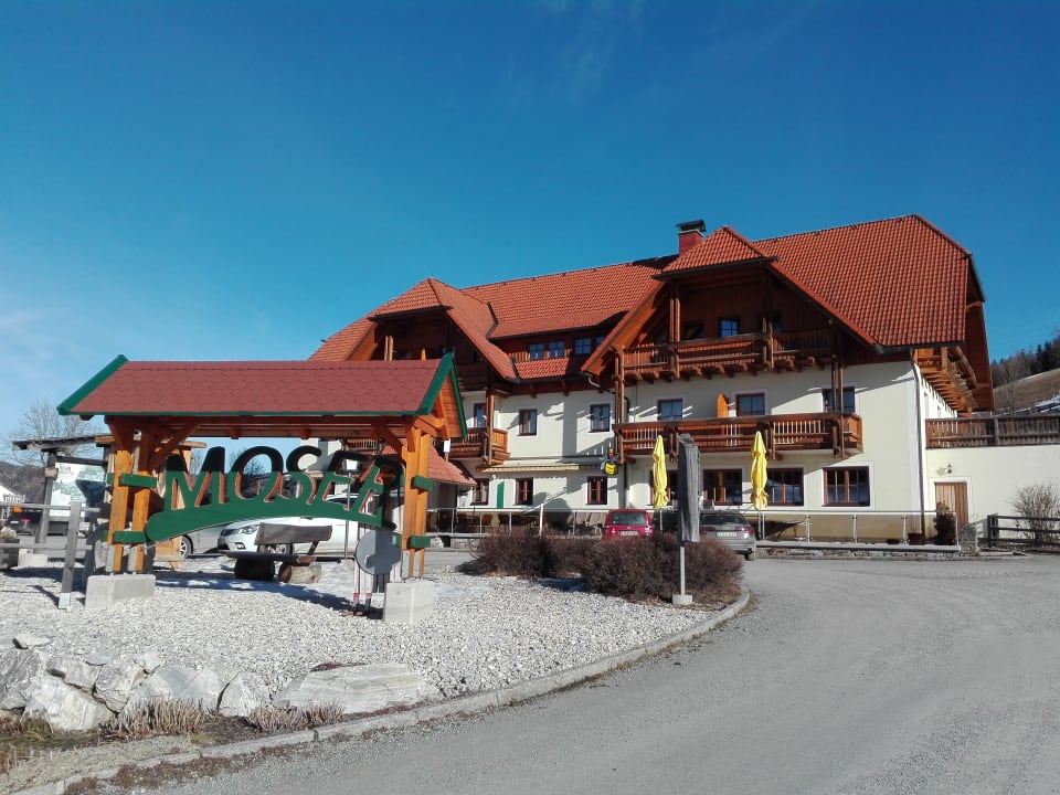 Außenansicht Alpengasthof Moser