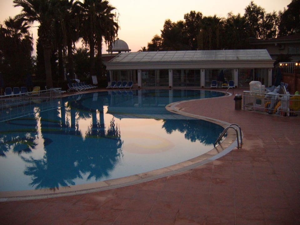 Der Pool vom Hotel Hane Apartments Hane Annex