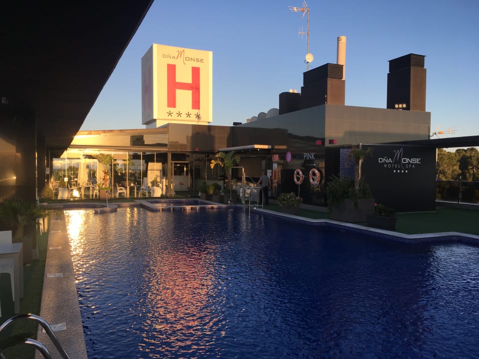 Pool Hotel Doña Monse