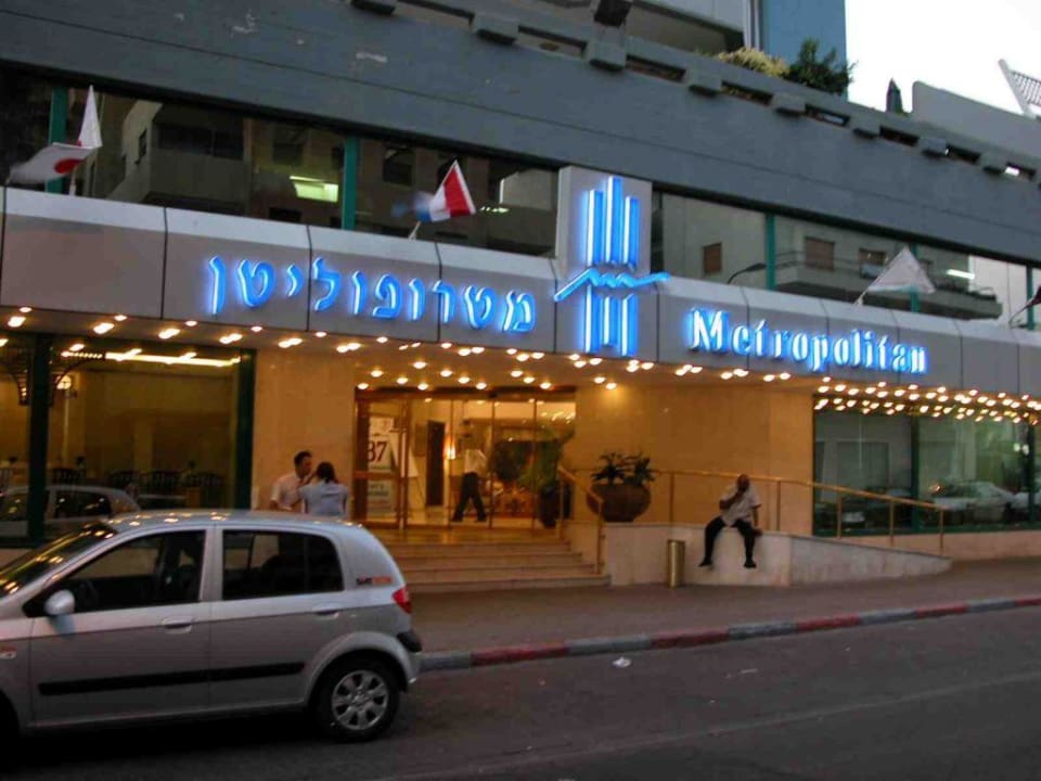 Aussenansicht Hotel Metropolitan & Suites