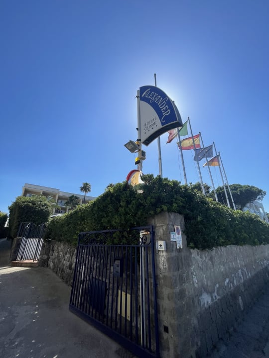 Außenansicht Hotel Alexander Terme