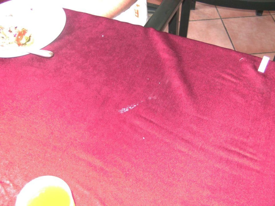 Tischdecke im Speisesaal Club Hotel Anjeliq