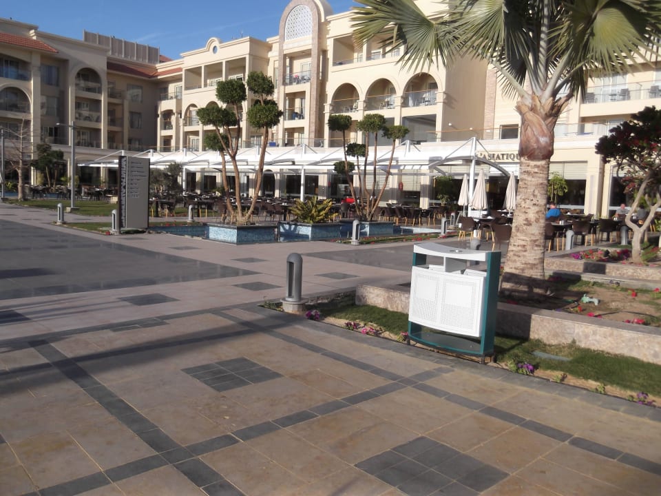 Blick zum Restaurant Pickalbatros White Beach Resort - Hurghada