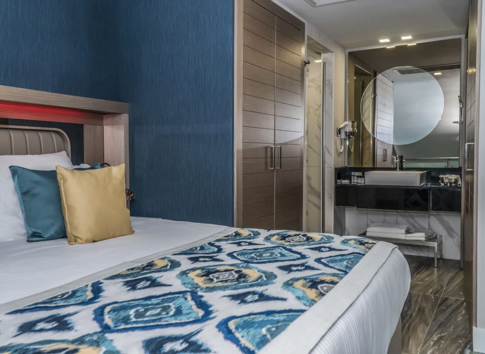 Zimmer Royal Wings Hotel