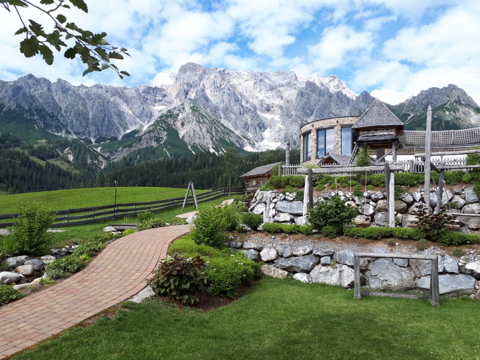 Außenansicht Übergossene Alm Resort