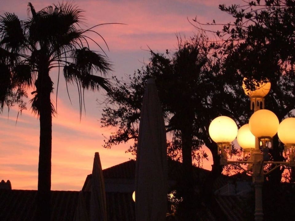 Abendstimmung am Pool Hotel Playa de la Luz