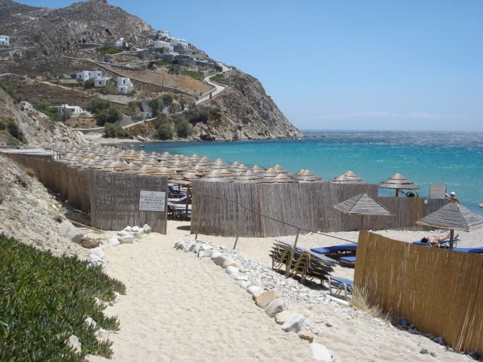 Der Privatstrand des Hotels Myconian Imperial Resort & Thalasso Spa Centre