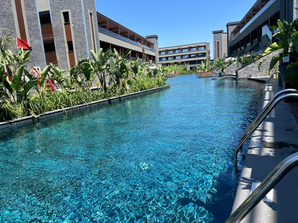 Pool Jacaranda Luxury Resort