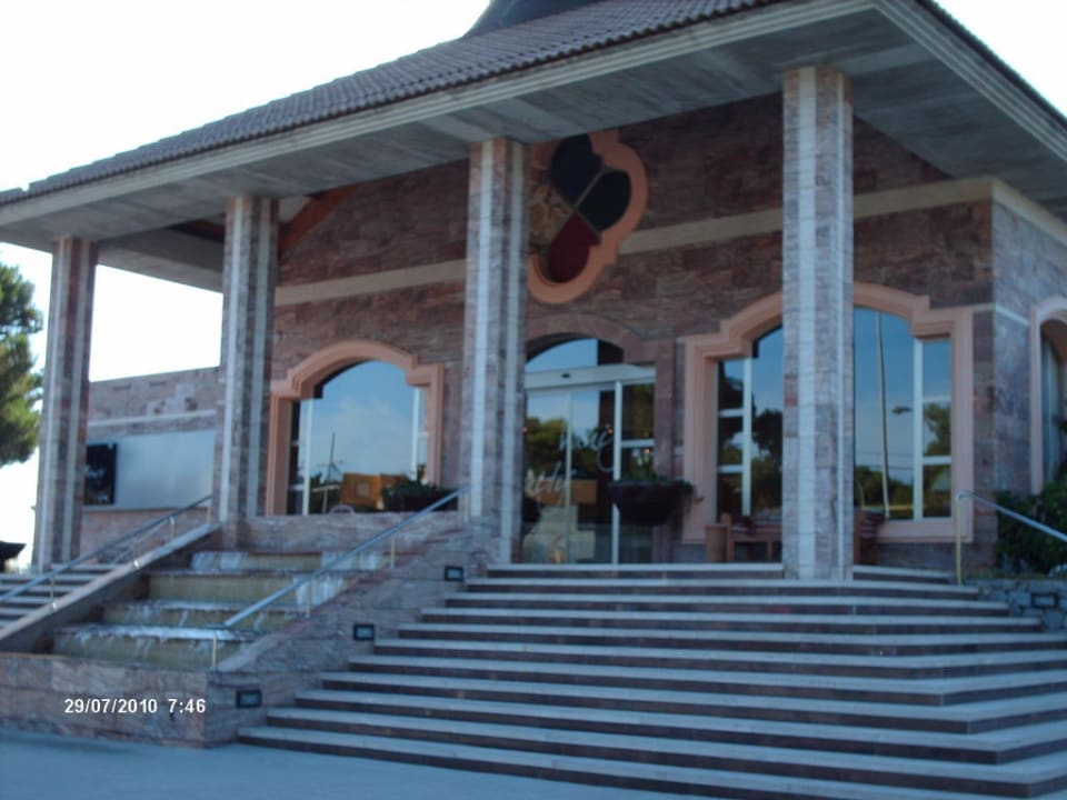 Hoteleingang VIVA Cala Mesquida Suites & Spa 16+