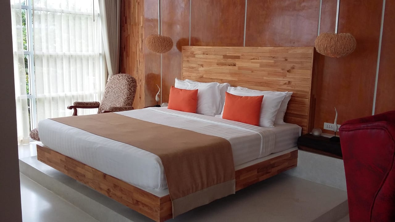 Bett Summer Luxury Beach Resort