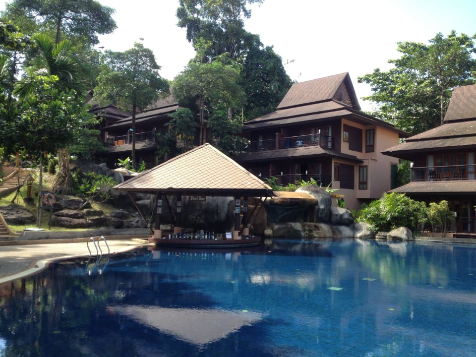 Hauptpool mit Poolbar Khao Lak Merlin Resort