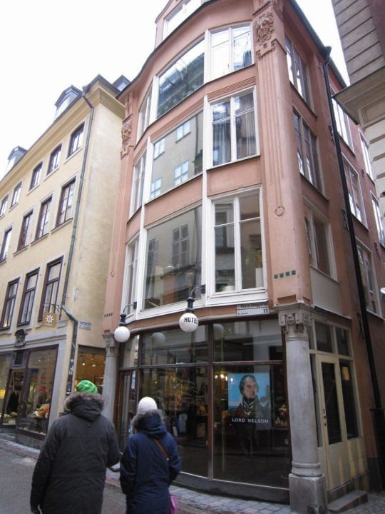 Street view Lord Nelson Hotel