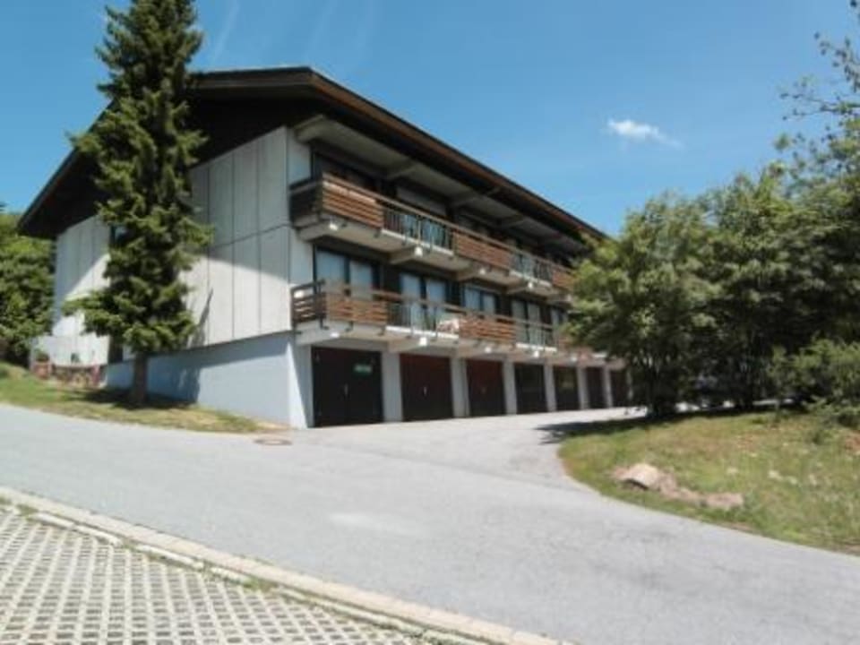 Anbau mit Caddyraum Hotel Sonnenhof