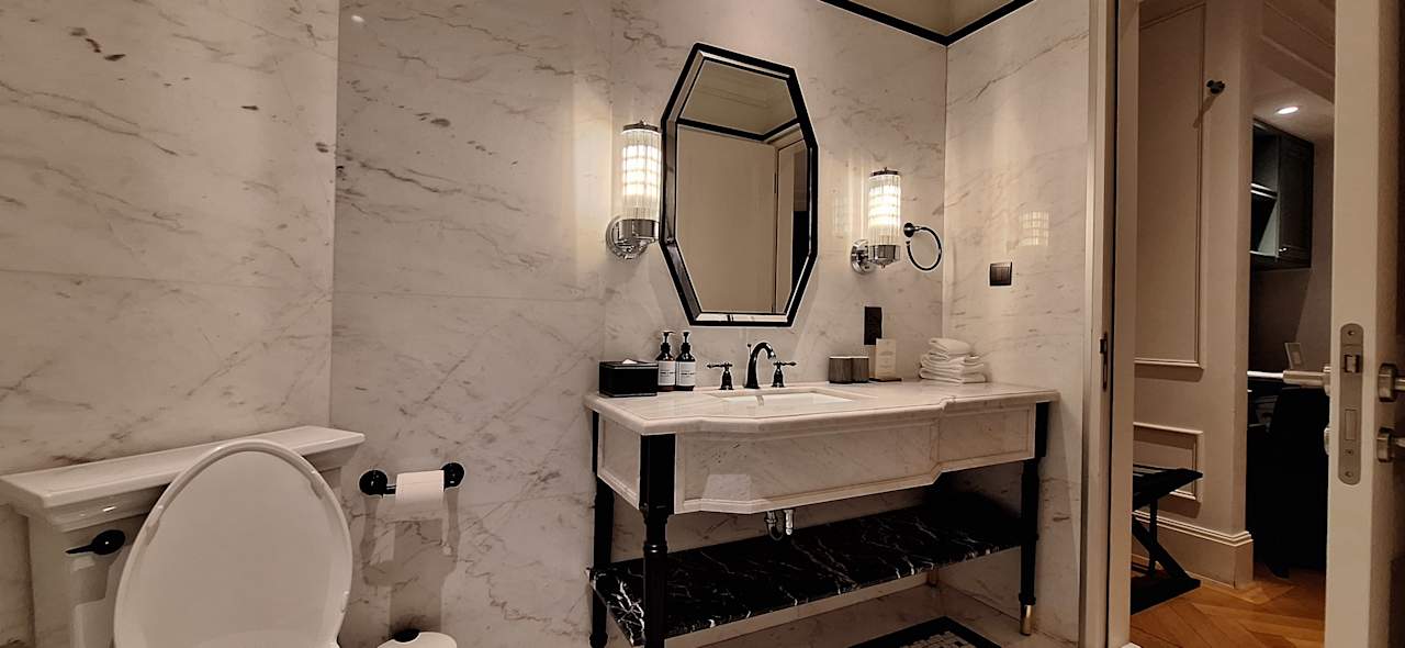 Zimmer Bach Suites Saigon, a Member of Design Hotels