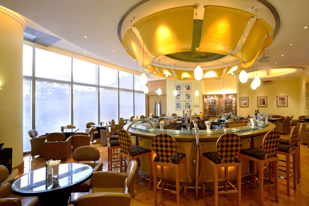 Vic's Pub Metropark Hotel Causeway Bay Hong Kong