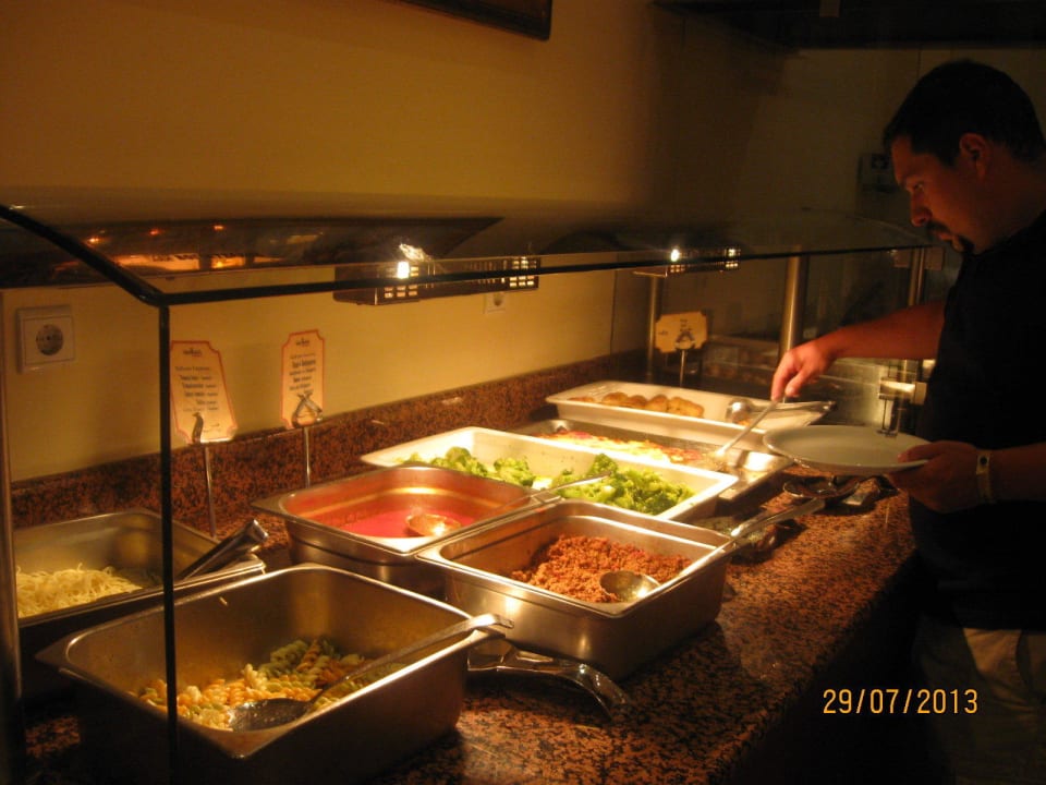 Warmes Buffet Vantaris Luxury Beach Resort