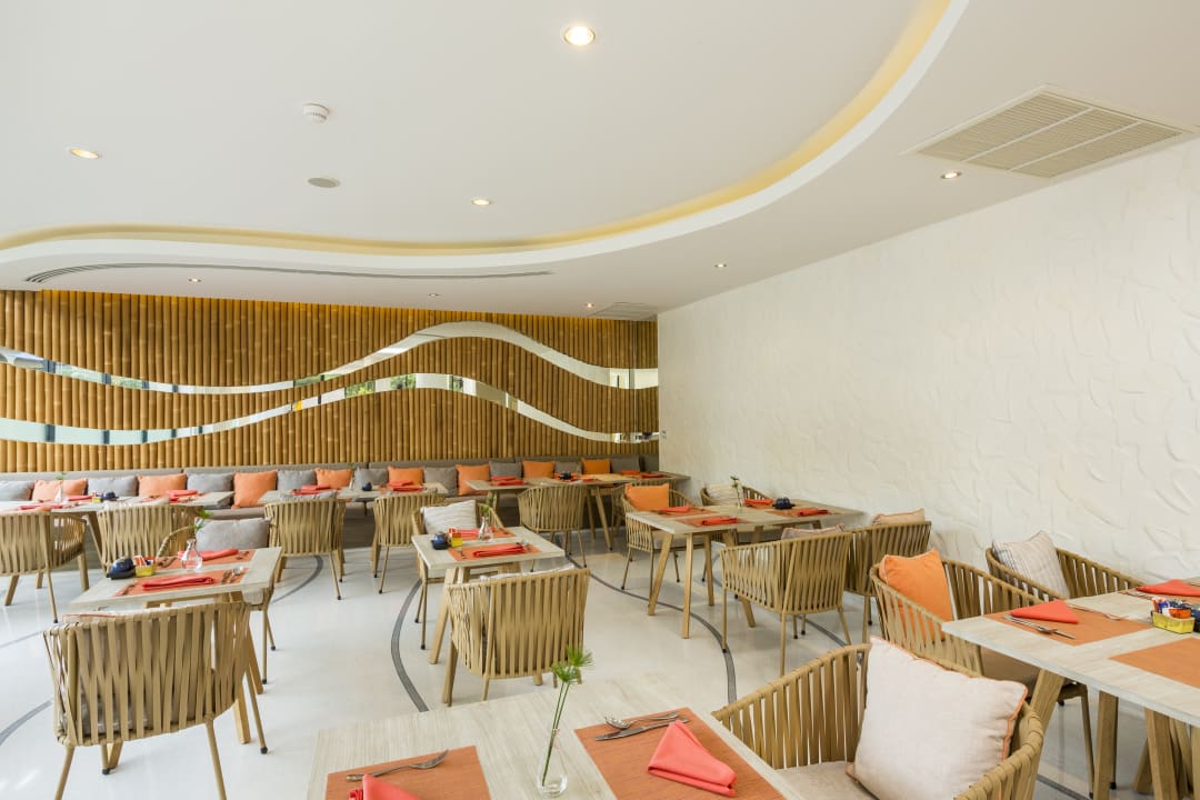 Gastro Bandara Phuket Beach Resort