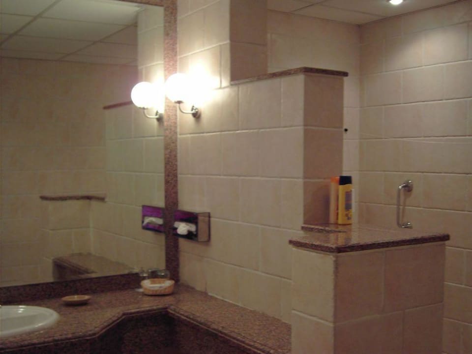 Badezimmer im Superiorzimmer Pickalbatros Dana Beach Resort - Hurghada