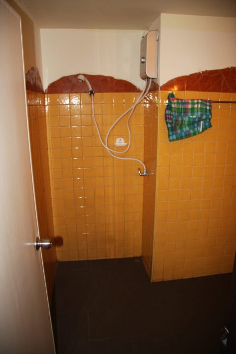 Dusche (Standardzimmer) Hotel Samui Beach Resort