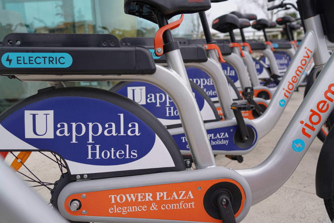 Sport & Freizeit Pisa Tower Plaza