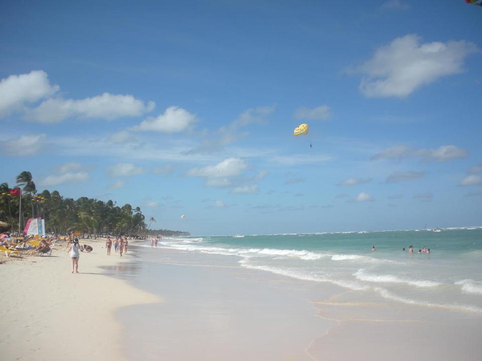 Schöner Strand Hotel Riu Bambu