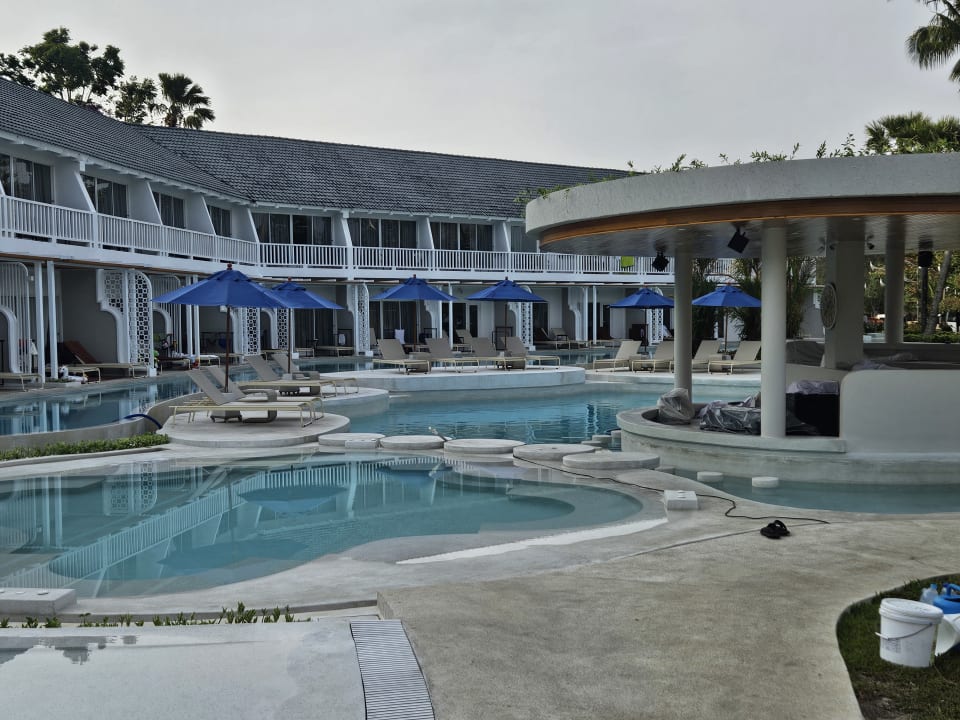 Pool Thavorn Palm Beach Resort Phuket