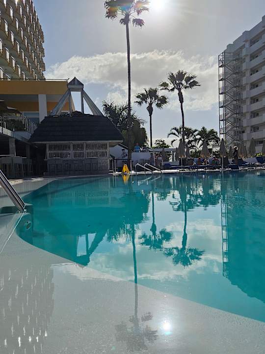 Pool allsun Hotel Lucana