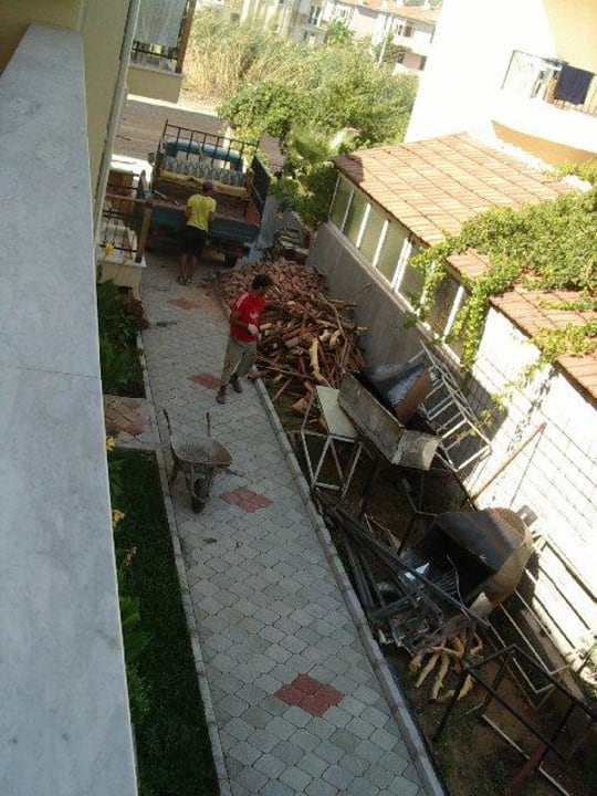 hinterer Ausblick vom Balkon Harman Hotel