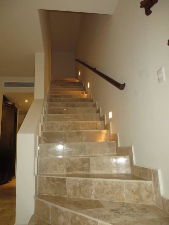 Aufgang zum Jakusie Akumal Bay Beach & Wellness Resort