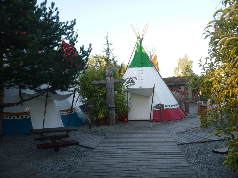 Indianertipi Unterkunft Tipi Town Europa-Park