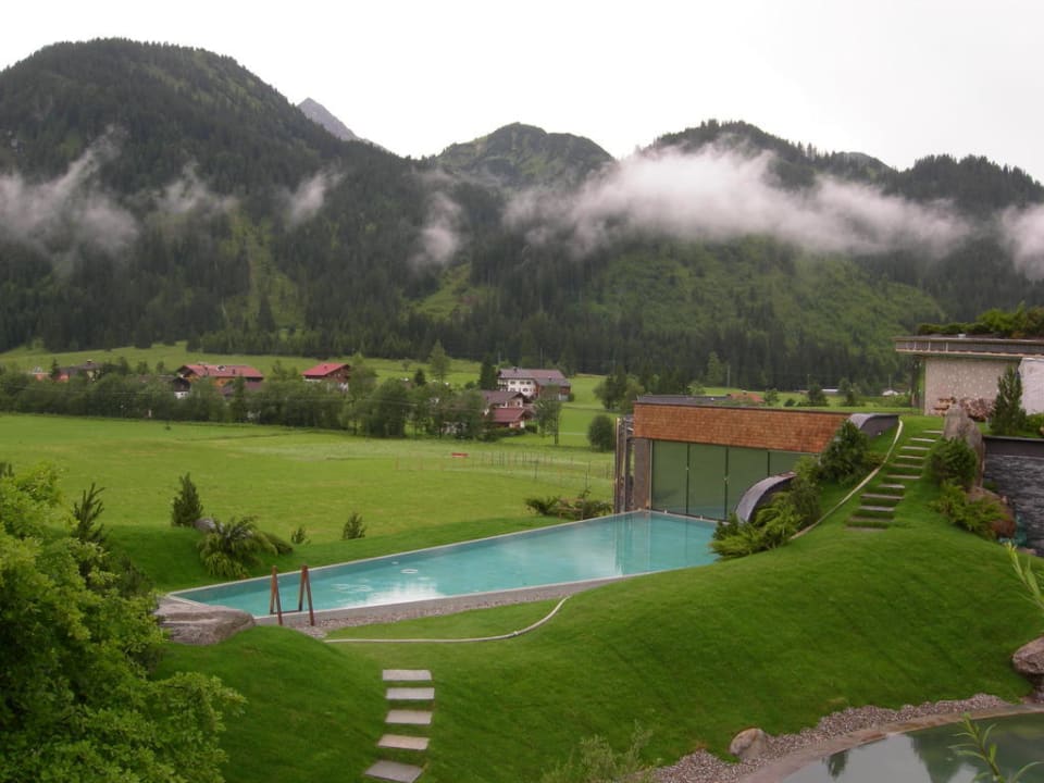 Neuer Pool im Aussenbereich Jungbrunn - Der Gutzeitort