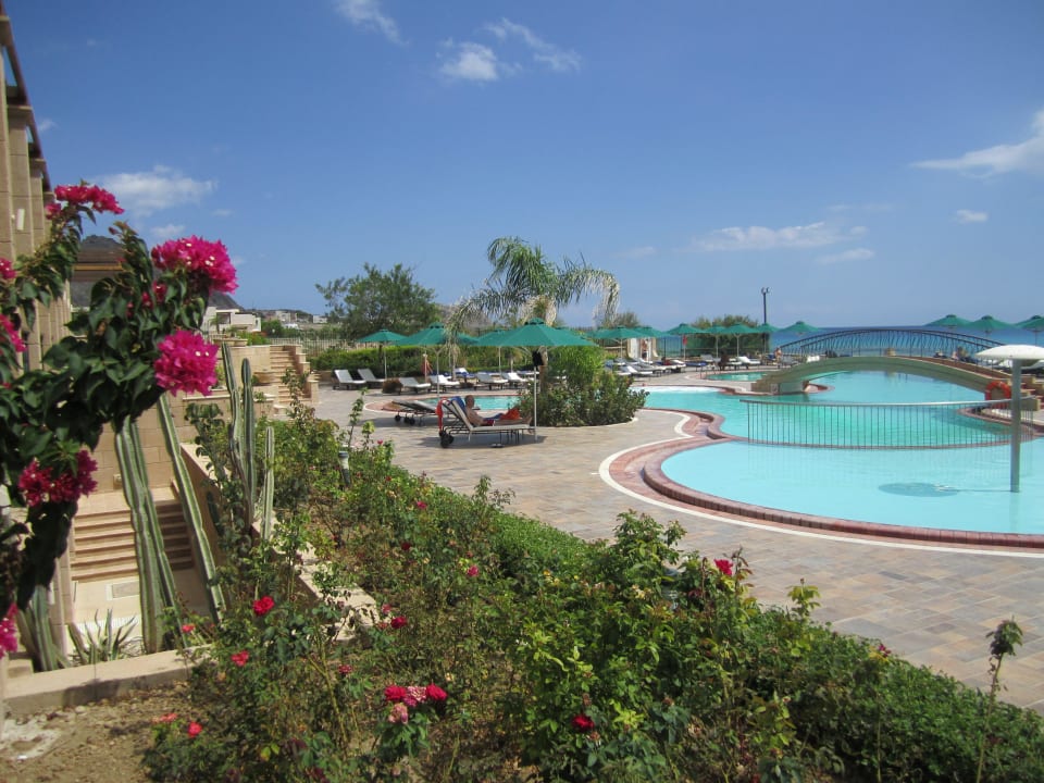 Gemütliche Poolanlage Lindian Dream Seaside Resort